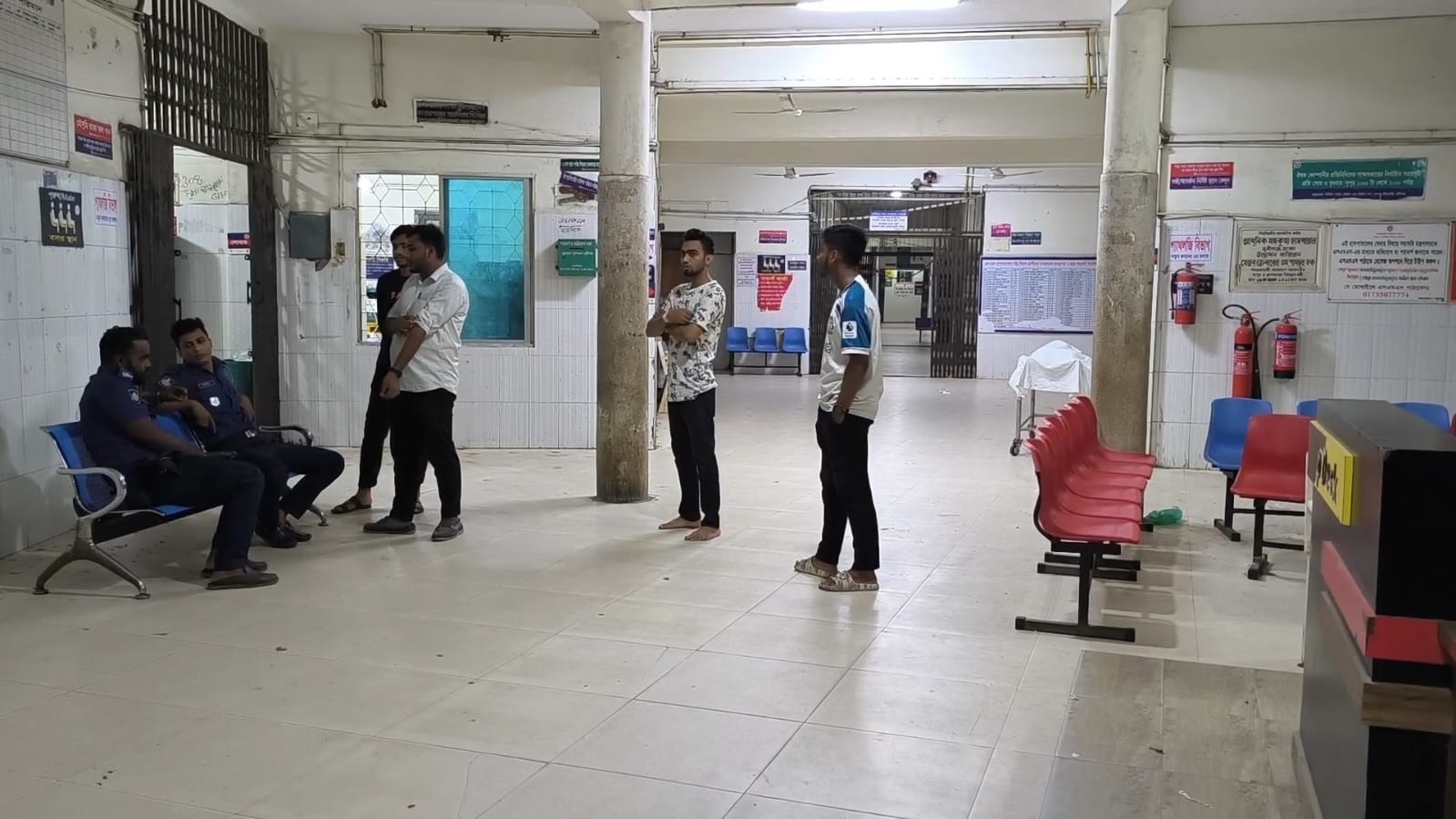 মুন্সীগঞ্জে বাকি না দেওয়ায় দোকানিকে কুপিয়ে হত্যা